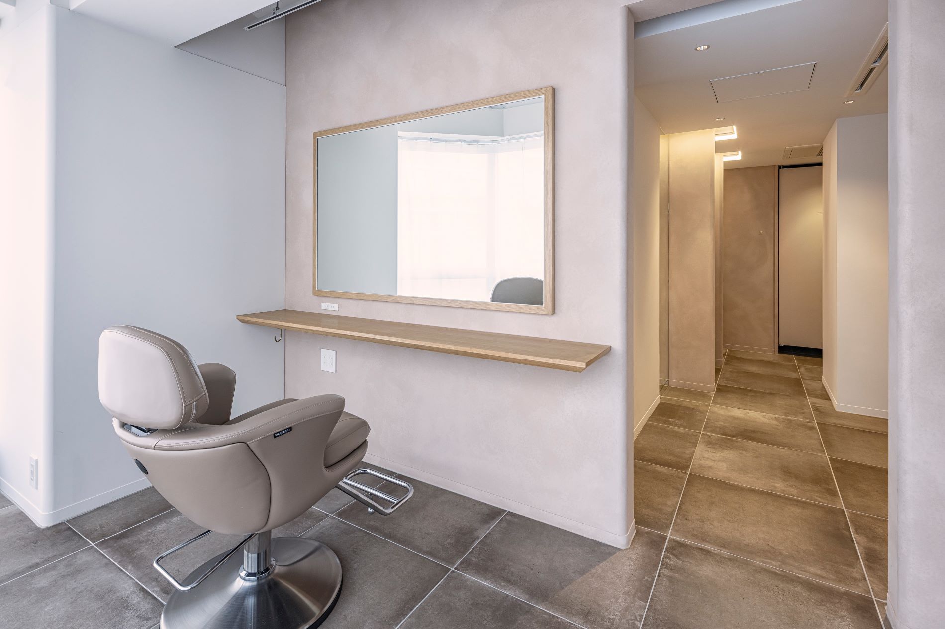 SALON MOGO IKEBUKURO 店内