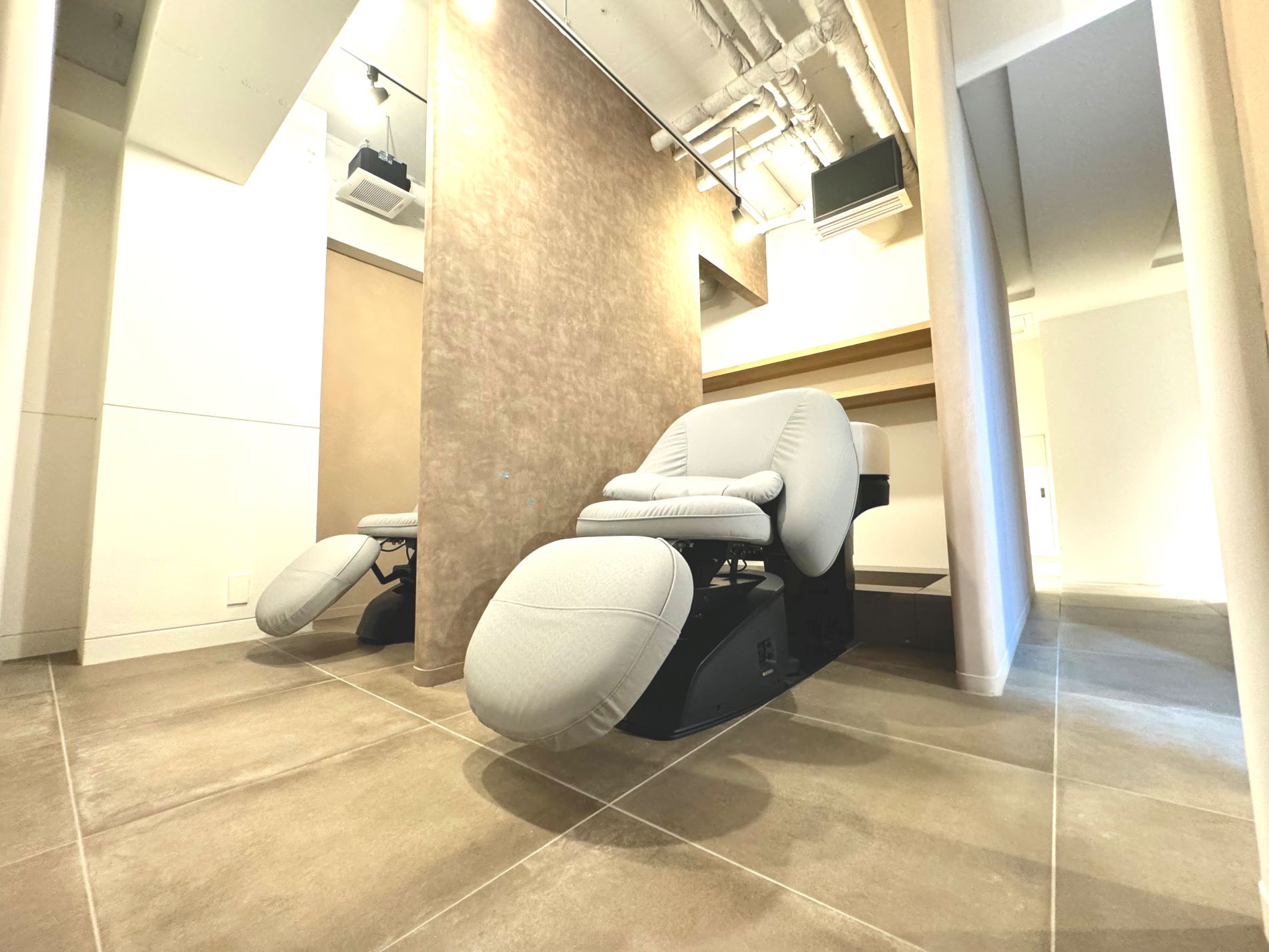 SALON MOGO IKEBUKURO 店内