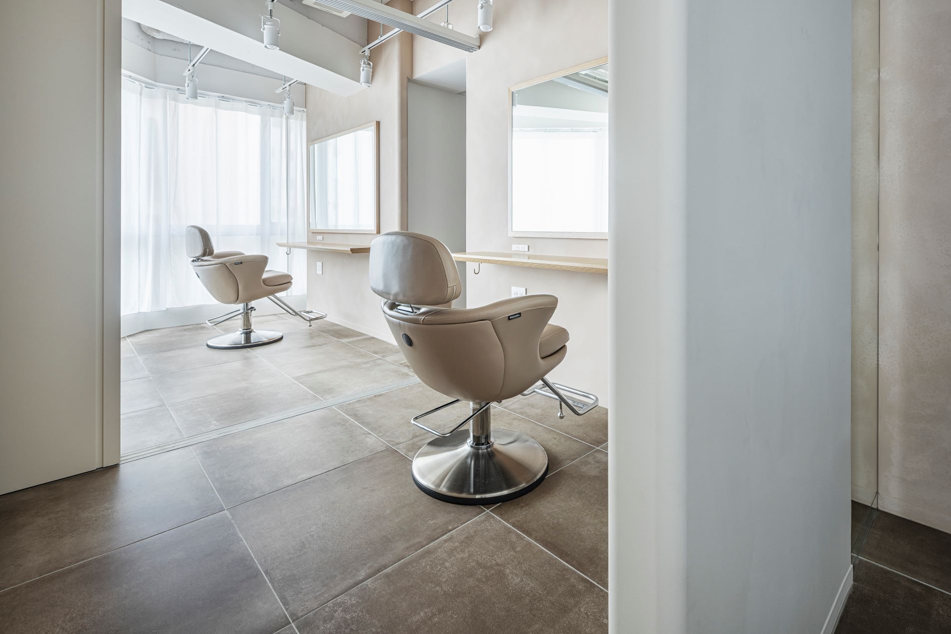 SALON MOGO IKEBUKURO 店舗画像
