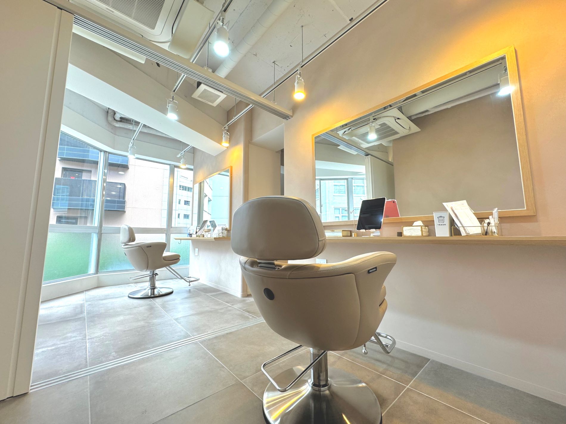 SALON MOGO IKEBUKURO 店舗画像